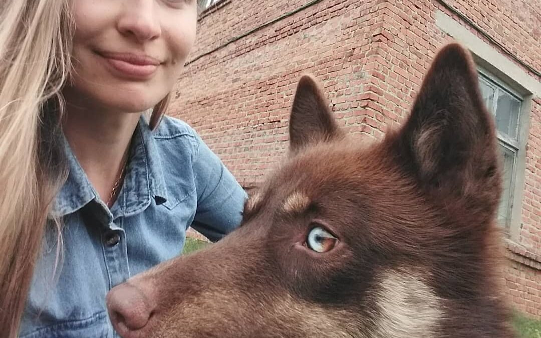 „Szeretném megvédeni a szülőföldemet. Dolgozni vakulásig. Harcolni akarok” Alyona, 27 éves, Szumi