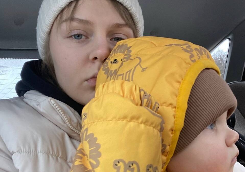 «Oğluma bakarak büyümesini görememekten korkuyorum», Oleksandra, 23 yaşında, Kyiv-Krolevets