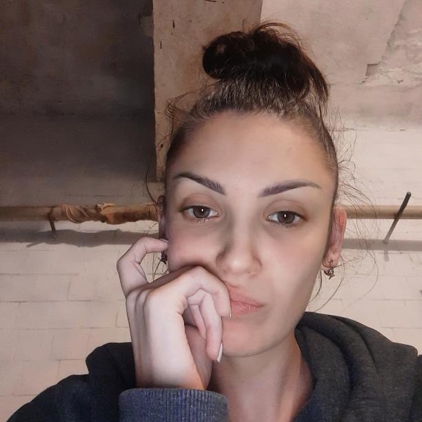 «Los ocupantes disparan contra todo», Olena, 29, Járkiv