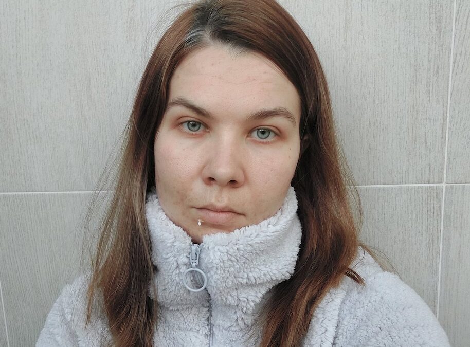 “It’s hard to say which is safer, to stay home with no food or to move somewhere under shelling”, Anastasia Starostenko, 29, Mariupol–Ivano-Frankivsk