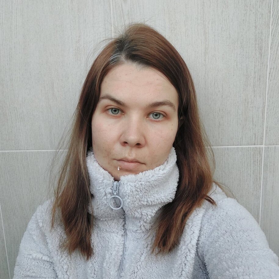 “It’s hard to say which is safer, to stay home with no food or to move somewhere under shelling”, Anastasia Starostenko, 29, Mariupol–Ivano-Frankivsk