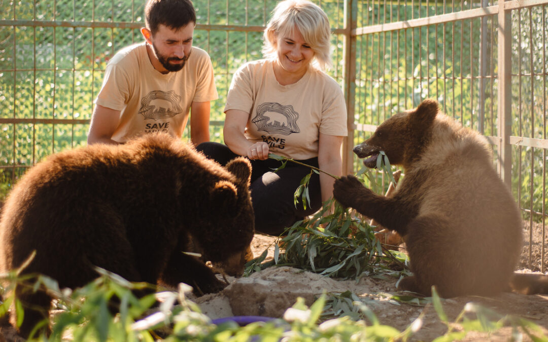 „Für die Tiere in einem Zoo oder Tierheim ist es das Schlimmste, ohne Heizung und Futter zu bleiben. Wir mussten nach einer Möglichkeit suchen, die Bären abzutransportieren”, Maryna Schkwyrja, 40 Jahre alt, Kyjiw