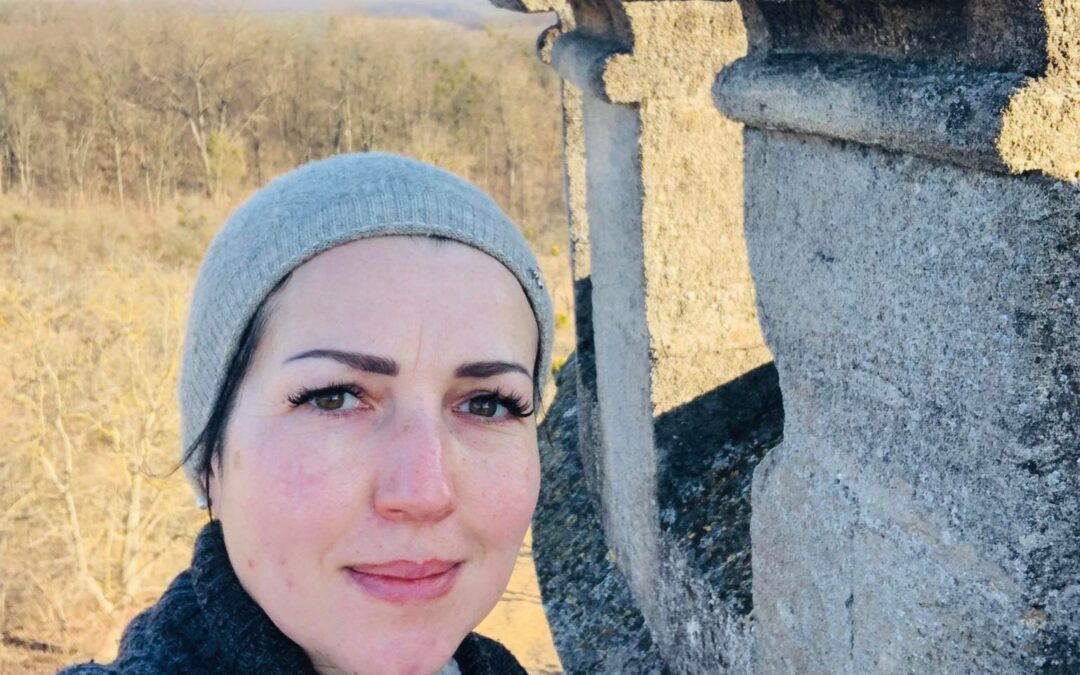 «Це місце – більше, ніж просто парк і палац. Більше, ніж просто музей. Це частина моєї родинної історії. Але я ніколи не могла уявити, що в ній буде щось про війну», – Анастасія Донець, 39 років, село Маліївці